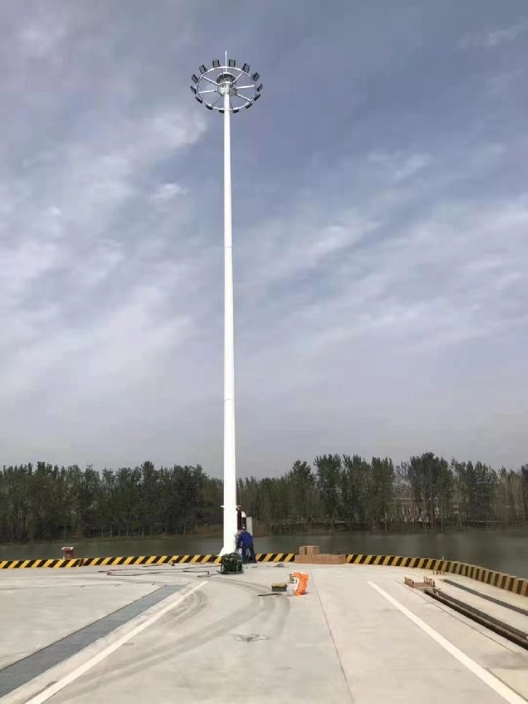 鎮江某港口25米升降高桿燈